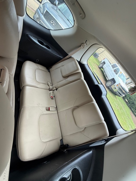 2019 Nissan Armada Image 12
