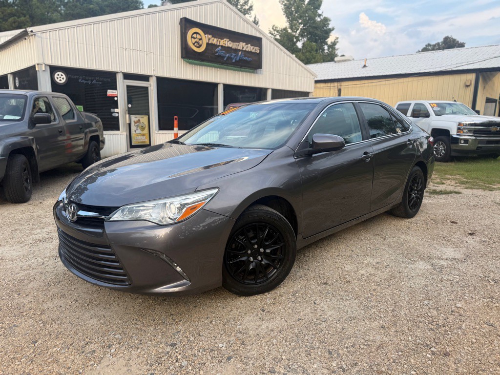 2017 Toyota Camry Image 1