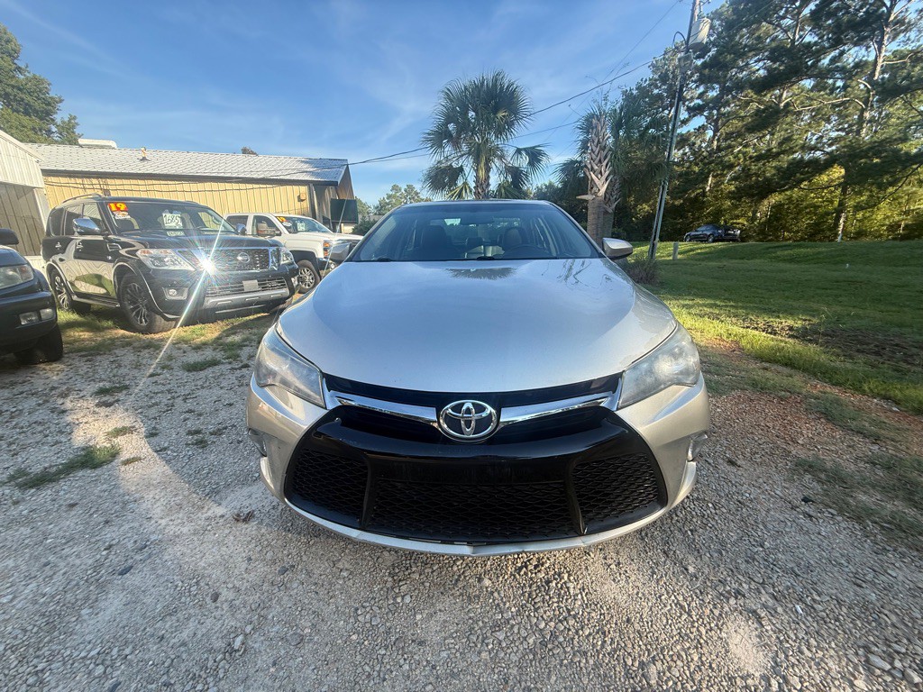 2017 Toyota Camry Image 5