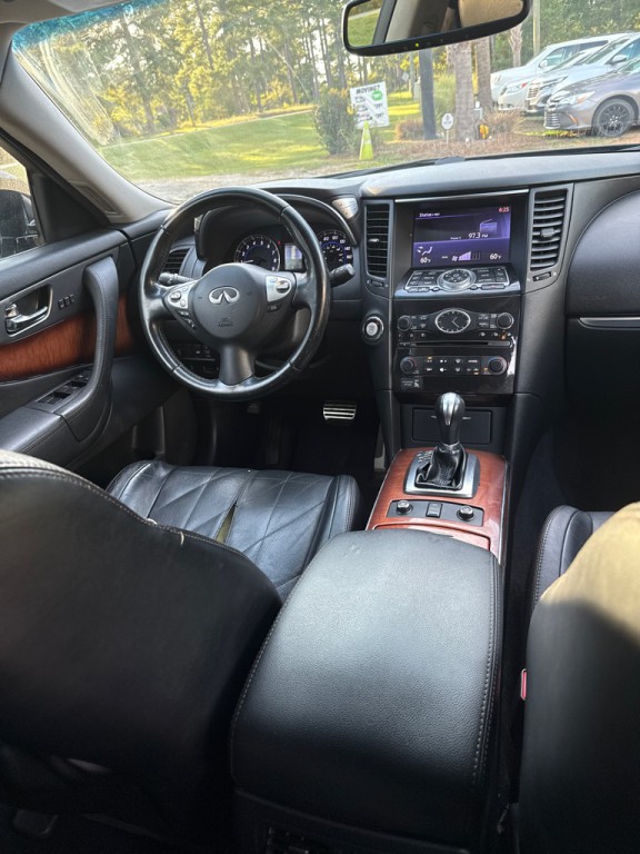 2012 INFINITI FX35 Image 6
