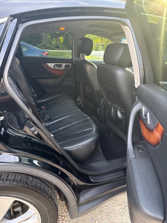 2012 INFINITI FX35 Image 8