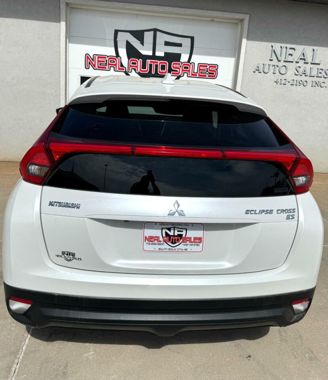 2019 Mitsubishi Eclipse Image 5