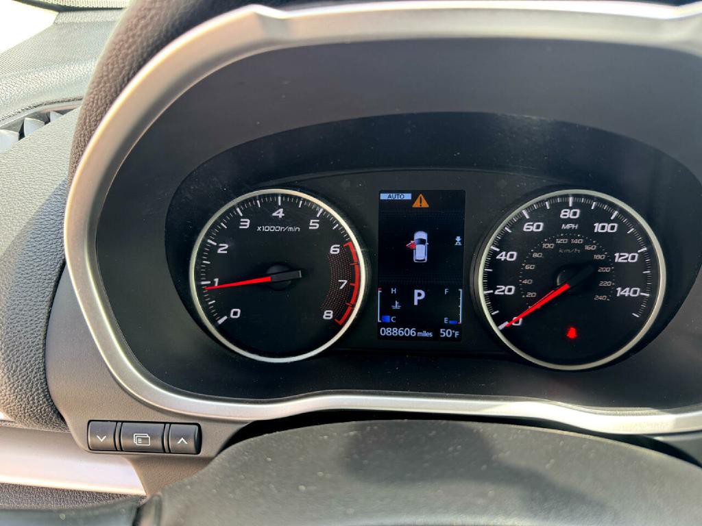 2019 Mitsubishi Eclipse Image 9