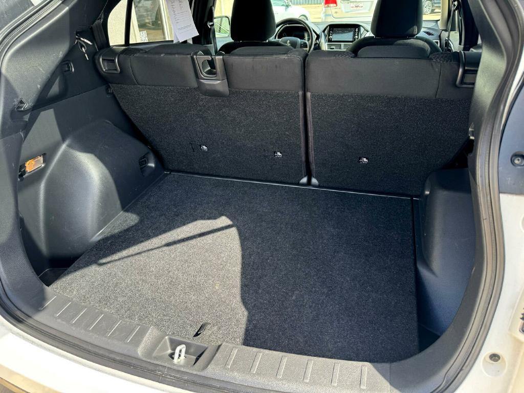 2019 Mitsubishi Eclipse Image 14