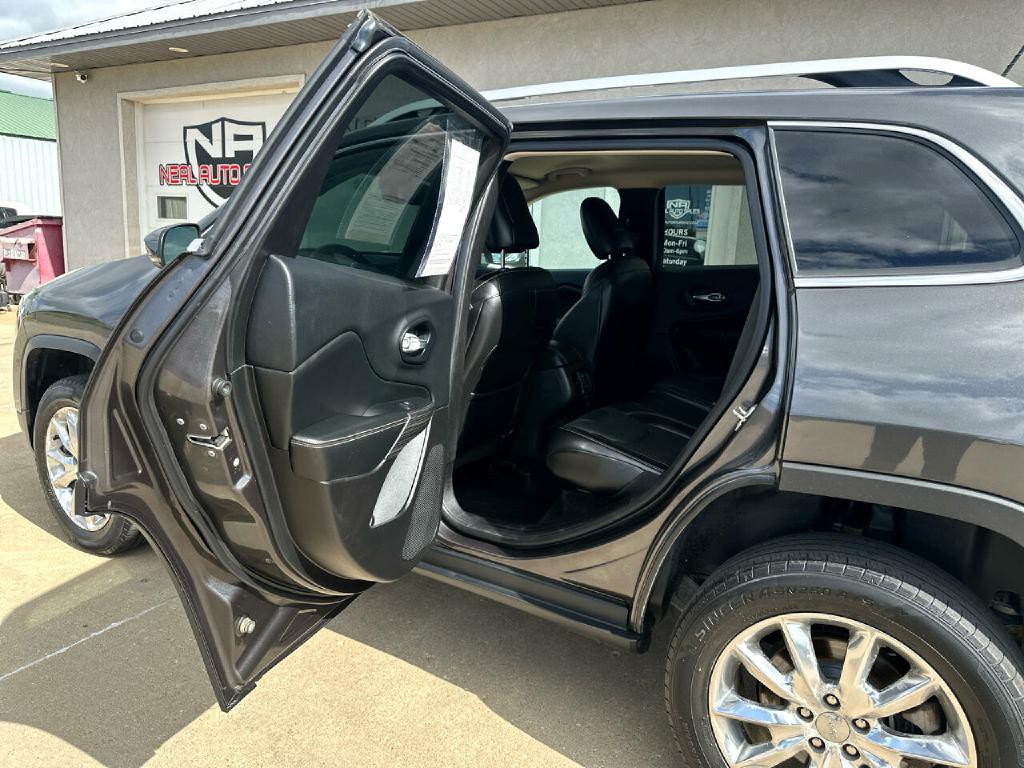 2015 Jeep Cherokee Image 8
