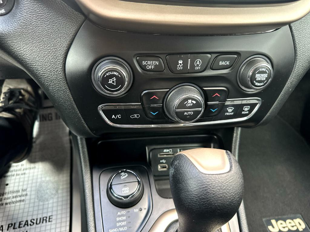 2015 Jeep Cherokee Image 22