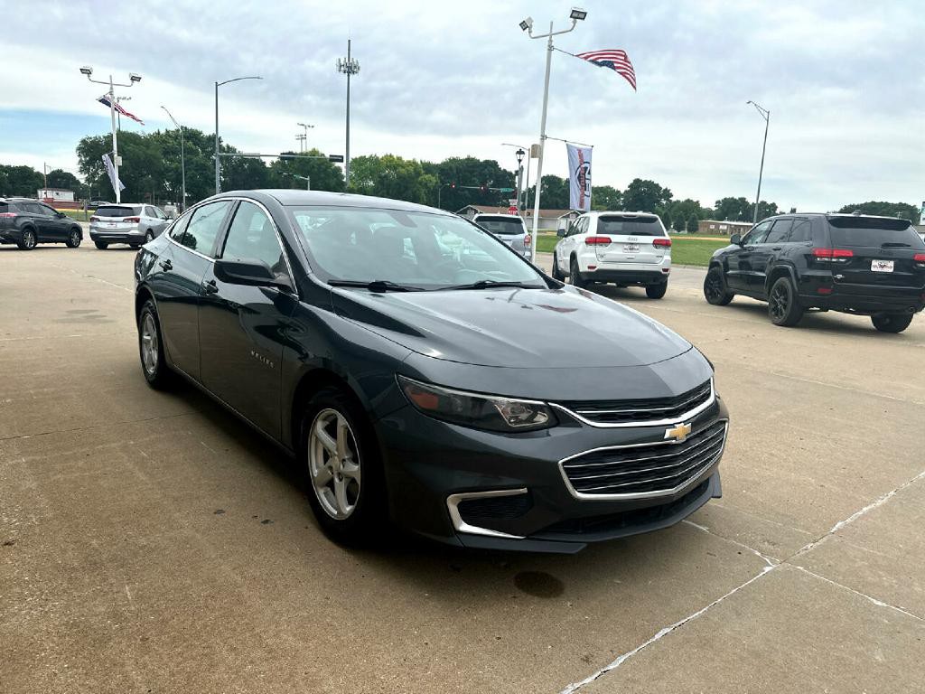 2017 Chevrolet Malibu Image 4