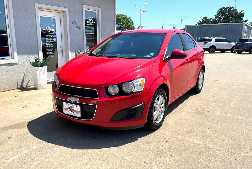 2013 Chevrolet Sonic Image 2