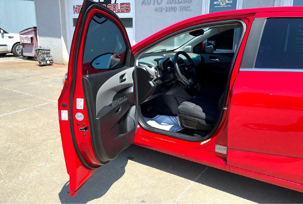 2013 Chevrolet Sonic Image 10