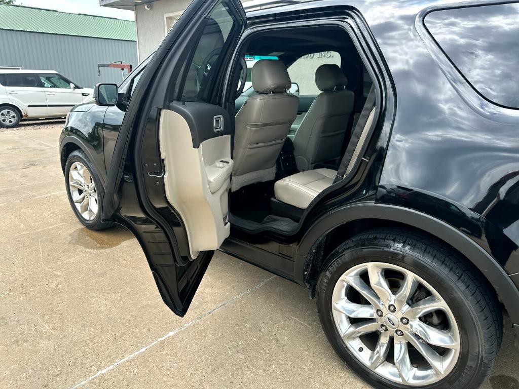 2012 Ford Explorer Image 8