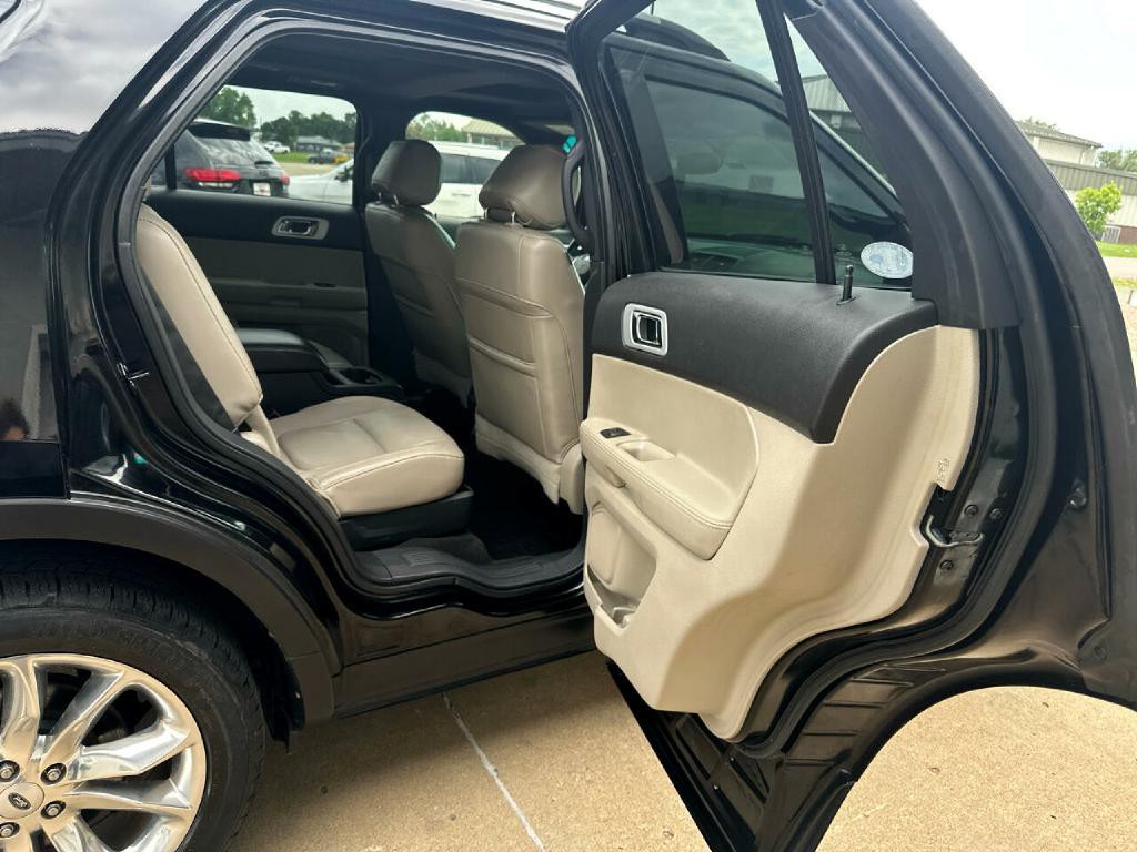 2012 Ford Explorer Image 10