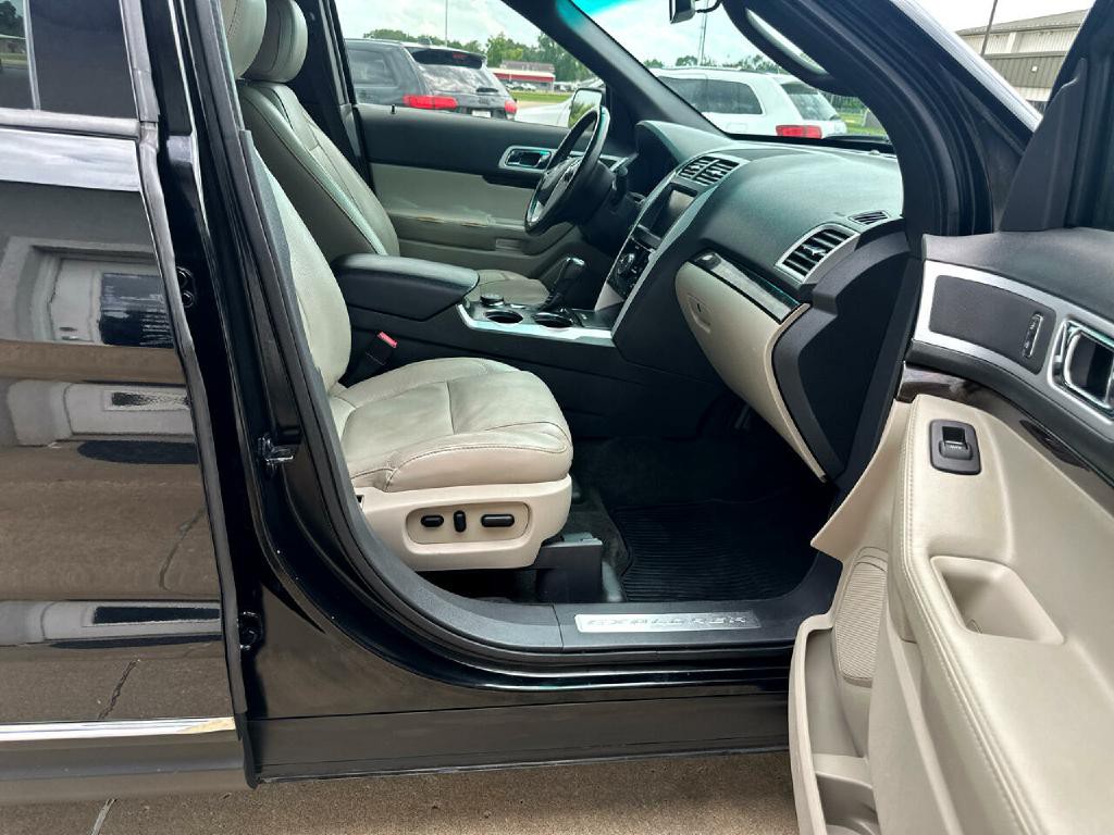 2012 Ford Explorer Image 13