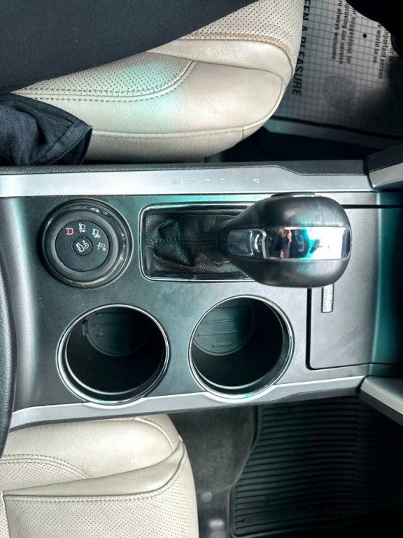 2012 Ford Explorer Image 21