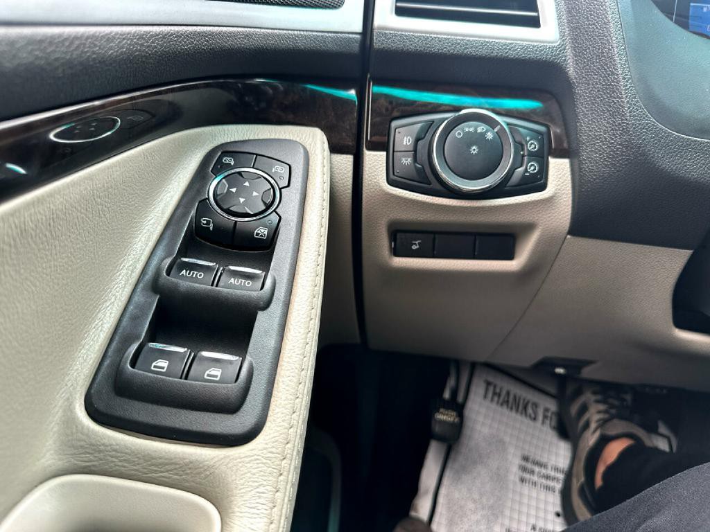 2012 Ford Explorer Image 22