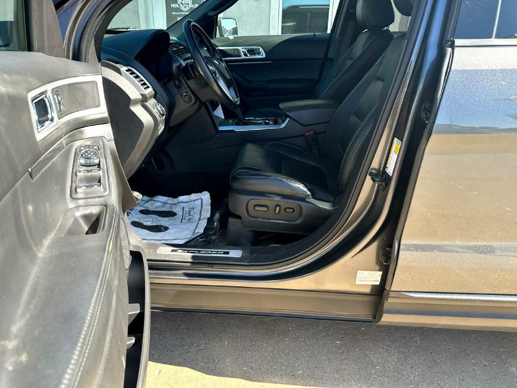2015 Ford Explorer Image 12