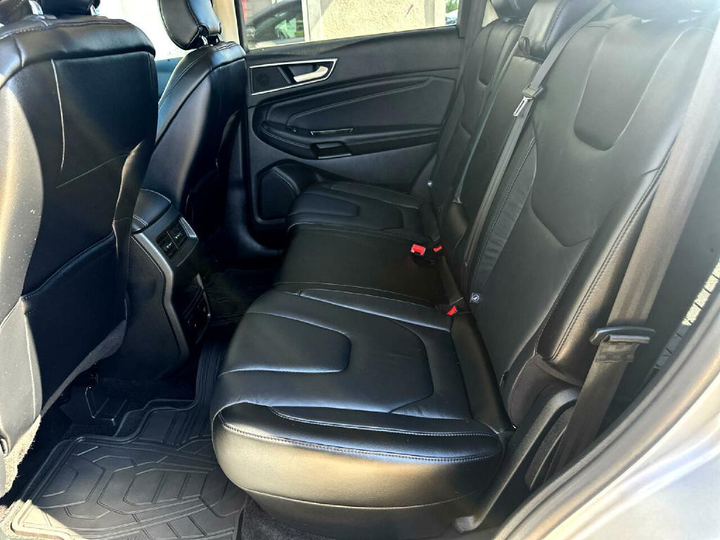 2015 Ford Edge Image 9