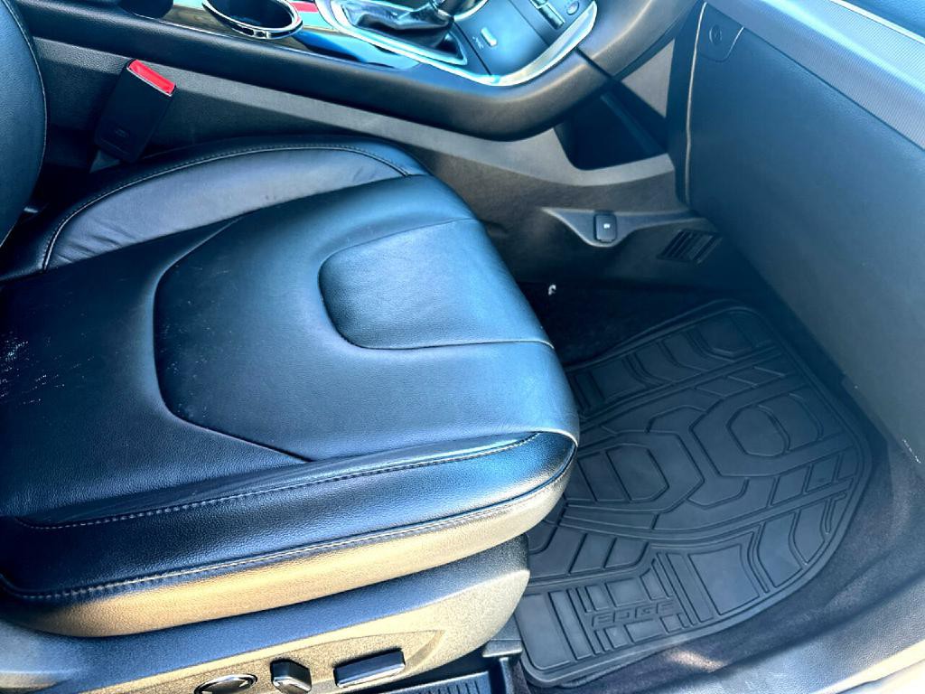 2015 Ford Edge Image 17