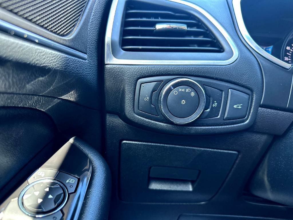 2015 Ford Edge Image 22