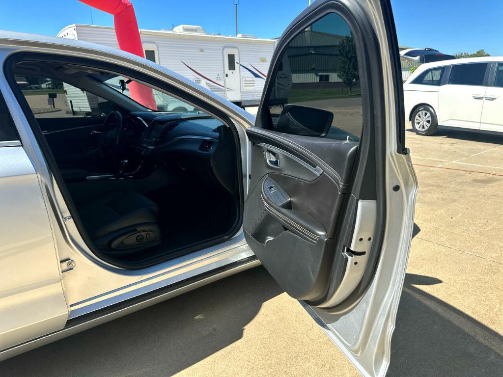 2017 Chevrolet Impala Image 12