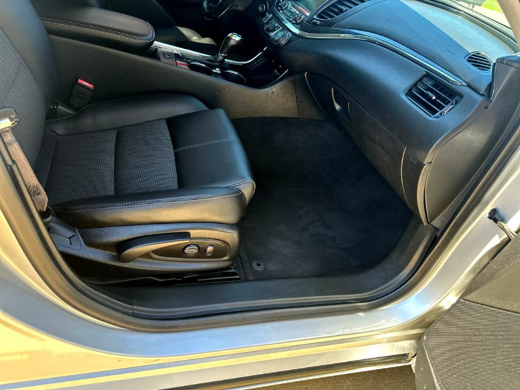 2017 Chevrolet Impala Image 13