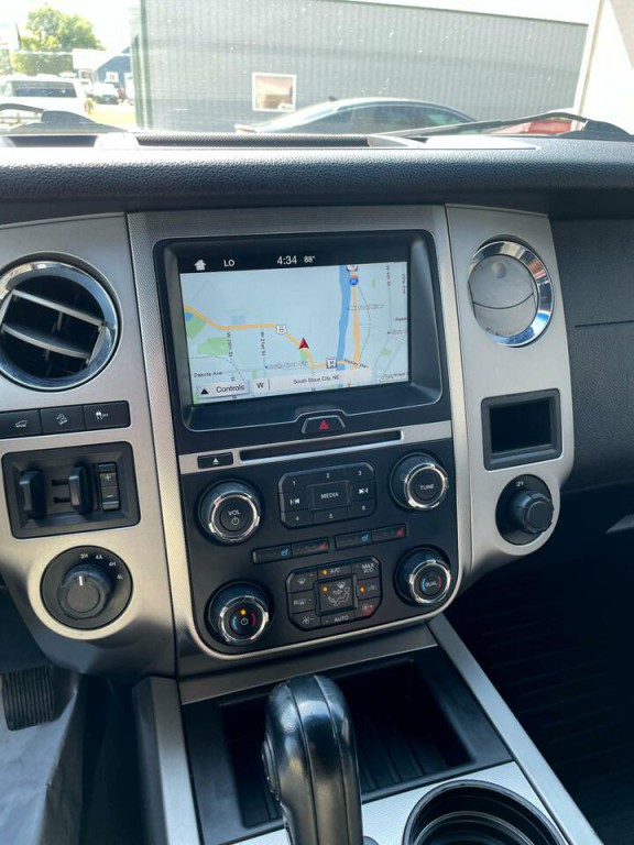 2016 Ford Expedition Image 32