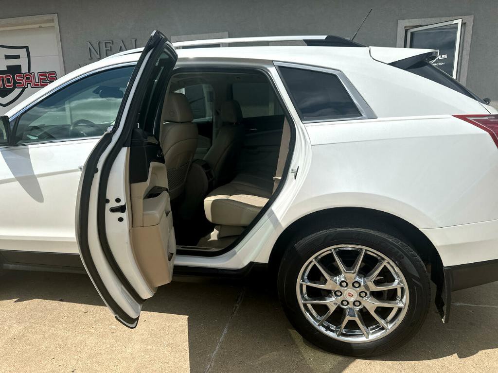 2013 Cadillac SRX Image 8