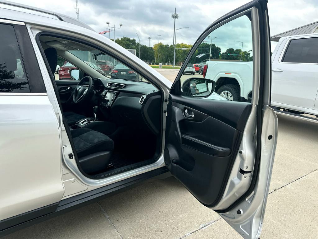 2014 Nissan Rogue Image 13