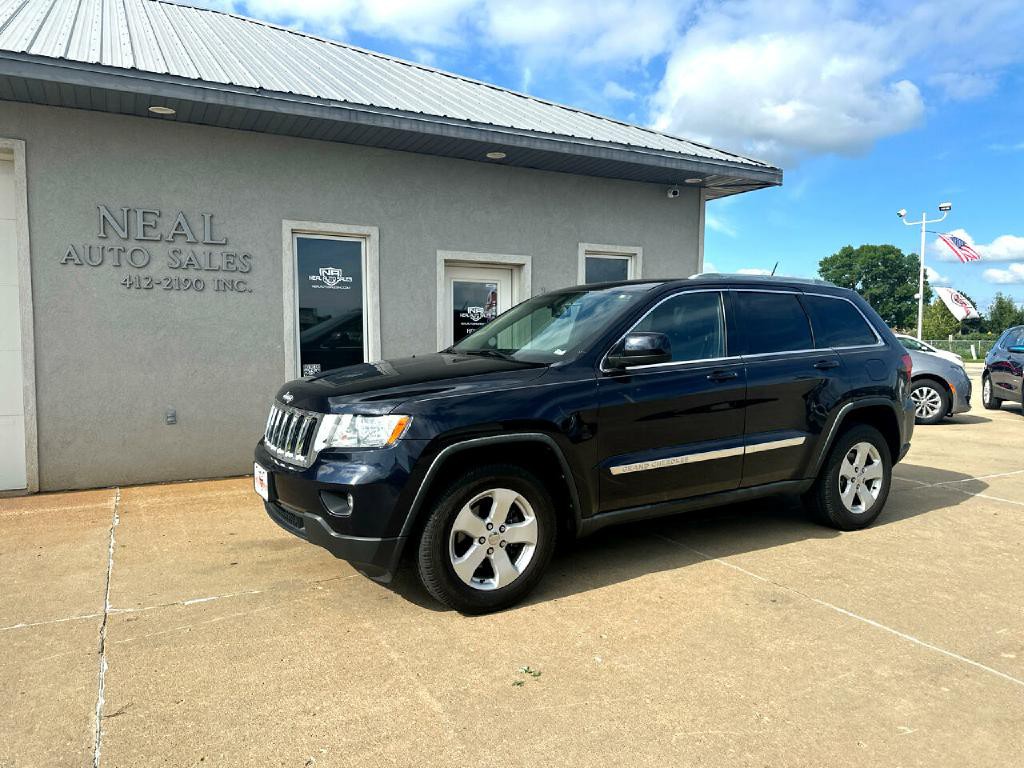 2011 Jeep Grand Cherokee Image 2