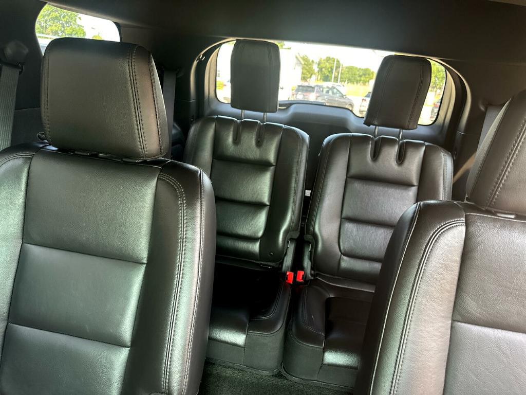 2015 Ford Explorer Image 12