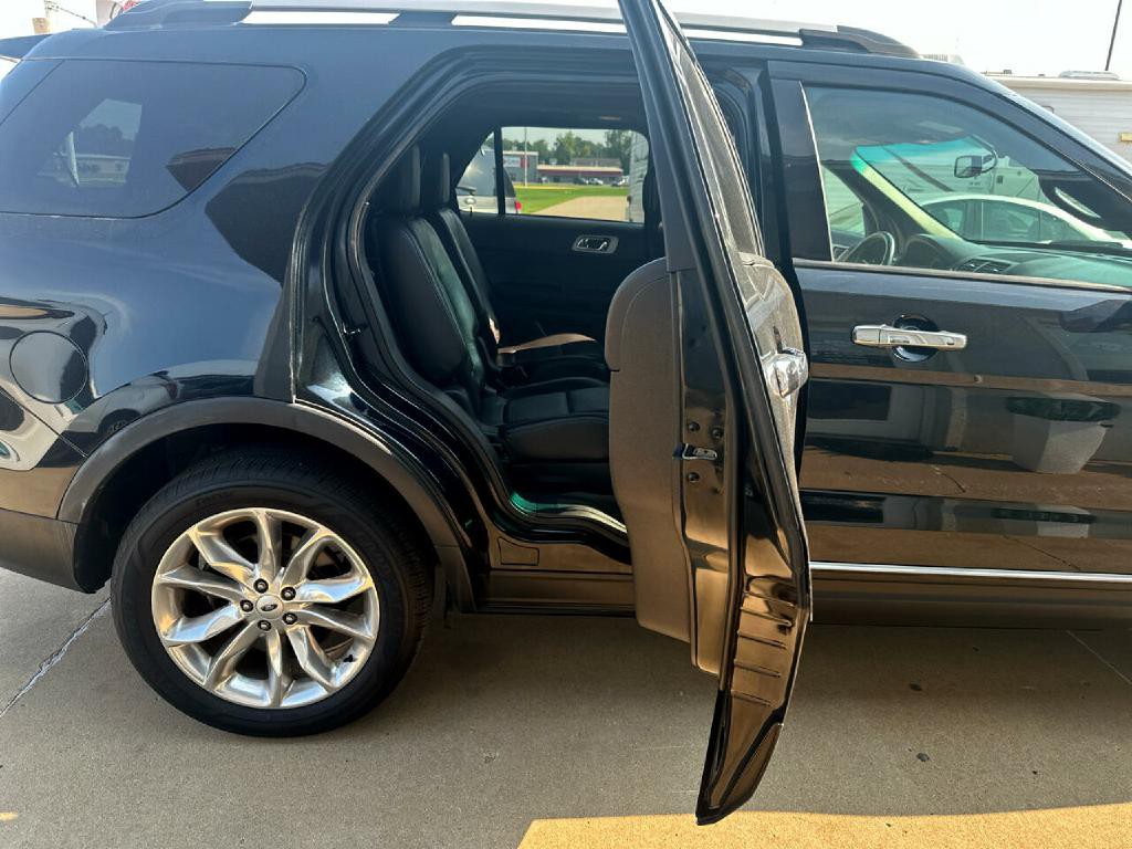 2015 Ford Explorer Image 15