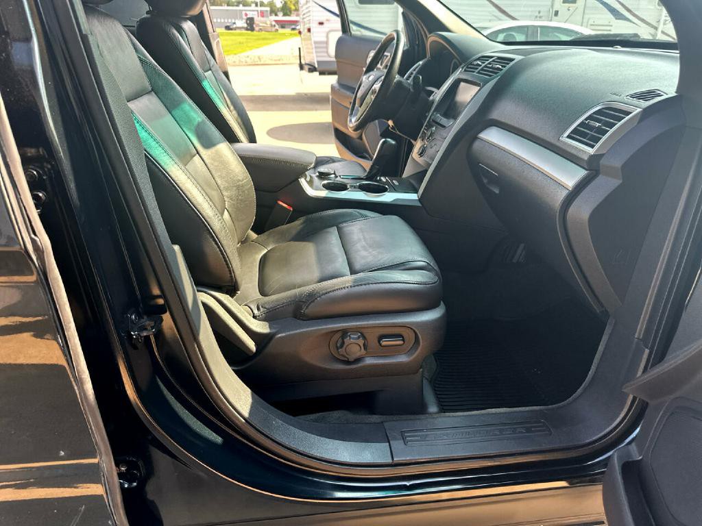 2015 Ford Explorer Image 18