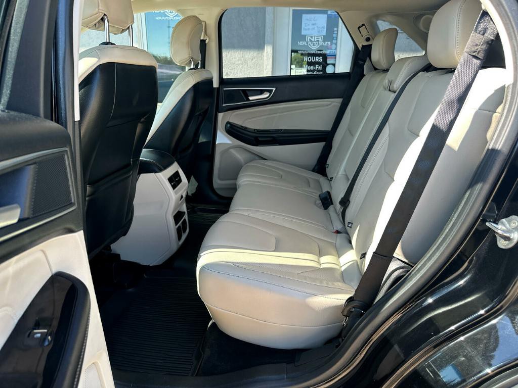 2018 Ford Edge Image 9