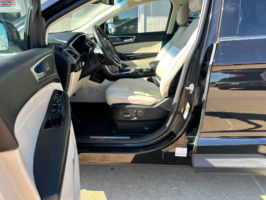 2018 Ford Edge Image 13