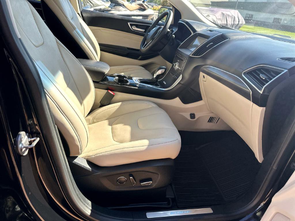 2018 Ford Edge Image 17