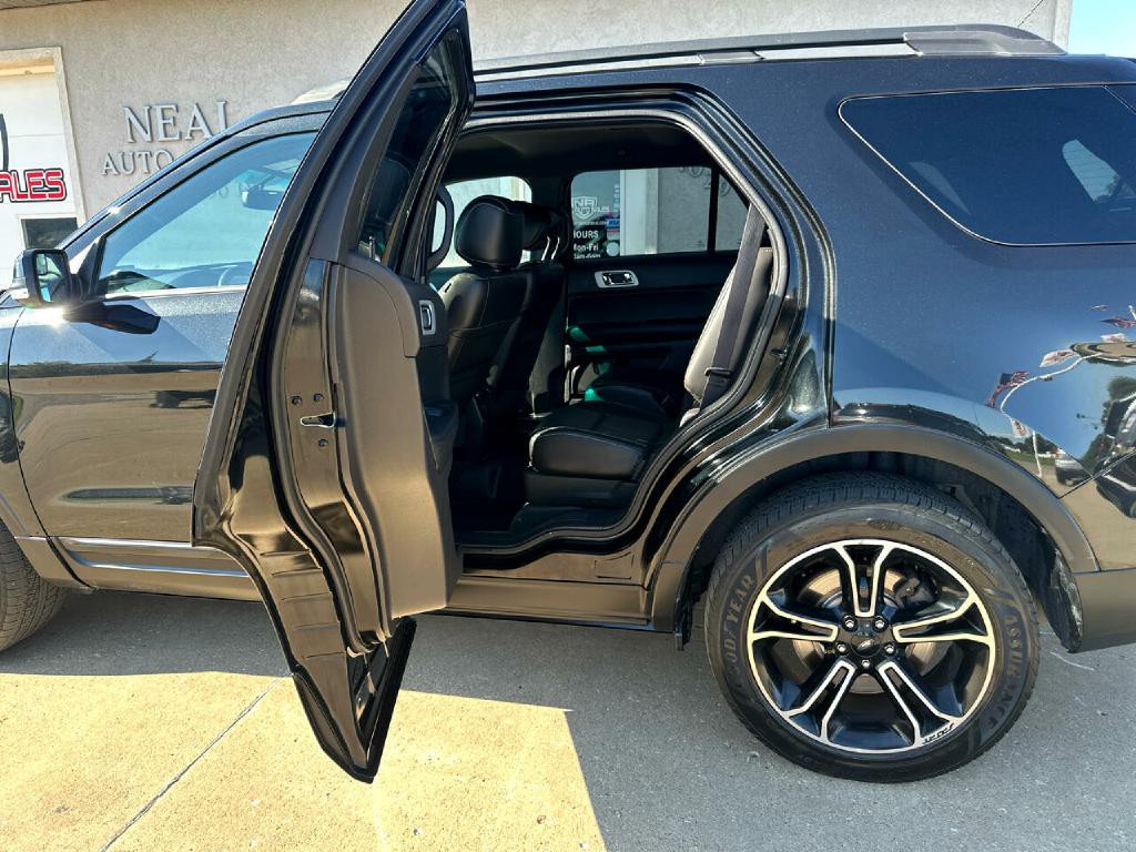2015 Ford Explorer Image 9