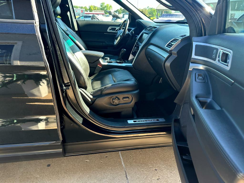 2015 Ford Explorer Image 17