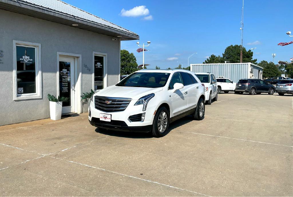 2017 Cadillac XT5 Image 2