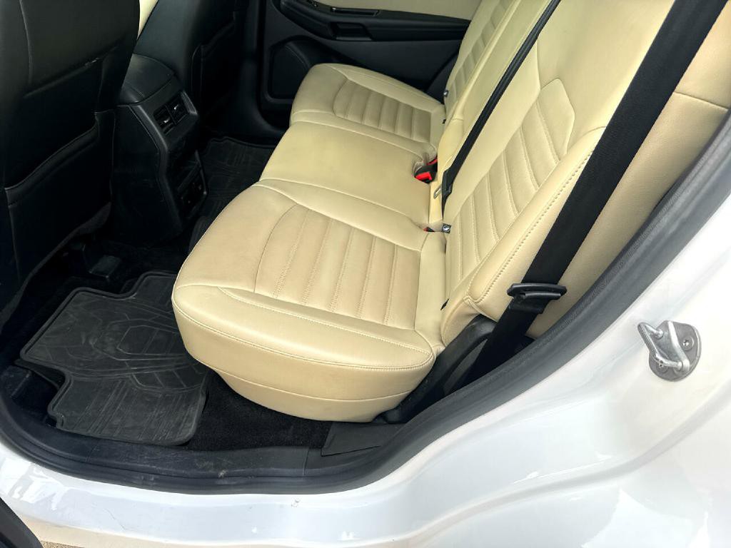 2016 Ford Edge Image 9