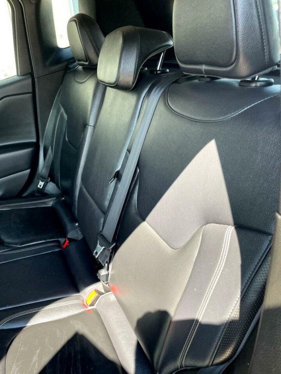 2017 Jeep Renegade Image 11