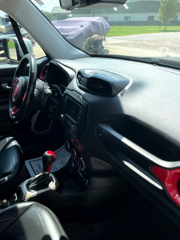2017 Jeep Renegade Image 21