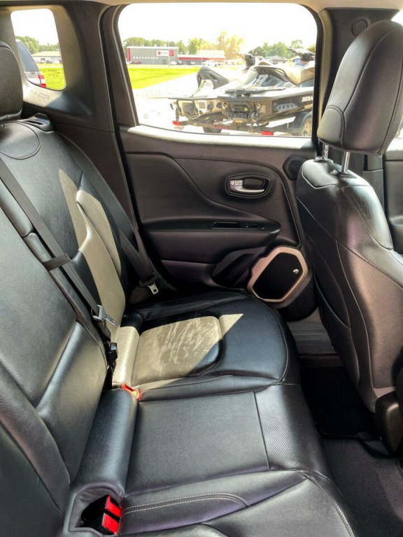 2017 Jeep Renegade Image 25