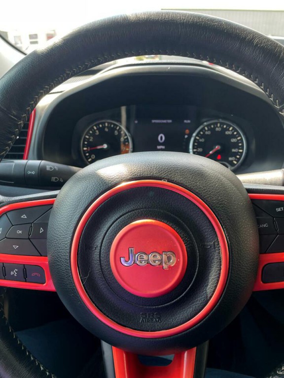 2017 Jeep Renegade Image 28