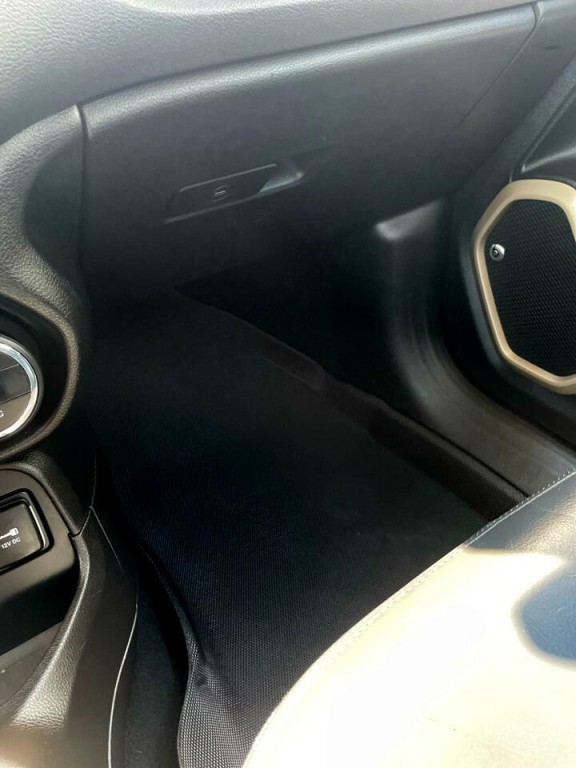 2017 Jeep Renegade Image 29