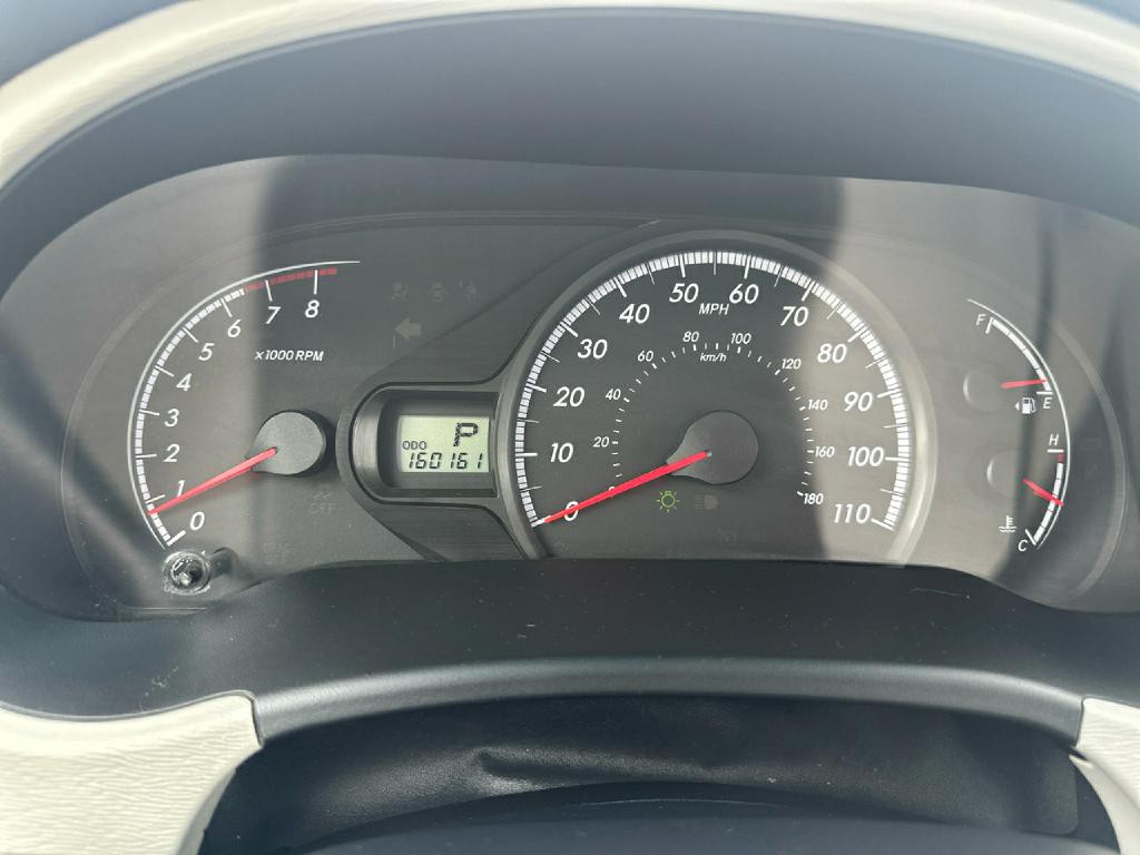 2011 Toyota Sienna Image 21