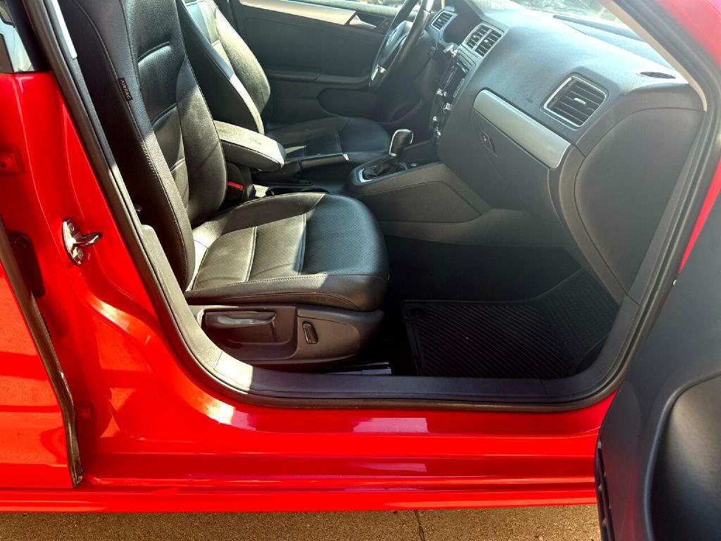 2014 Volkswagen Jetta Image 9