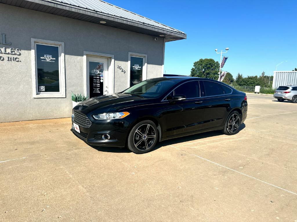 2016 Ford Fusion Image 2