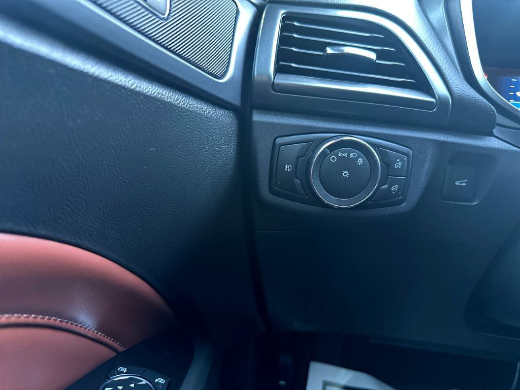 2016 Ford Fusion Image 16