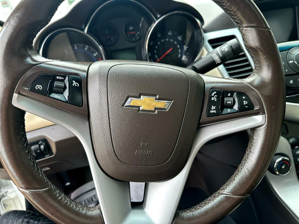 2014 Chevrolet Cruze Image 24