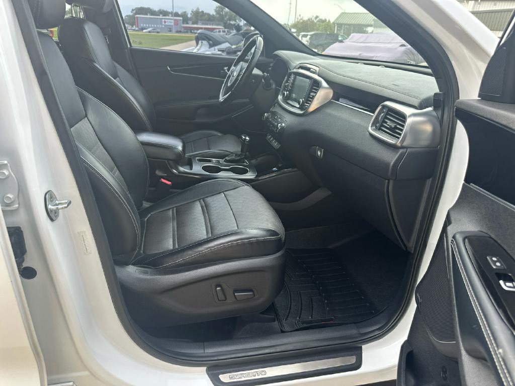 2016 Kia Sorento Image 17