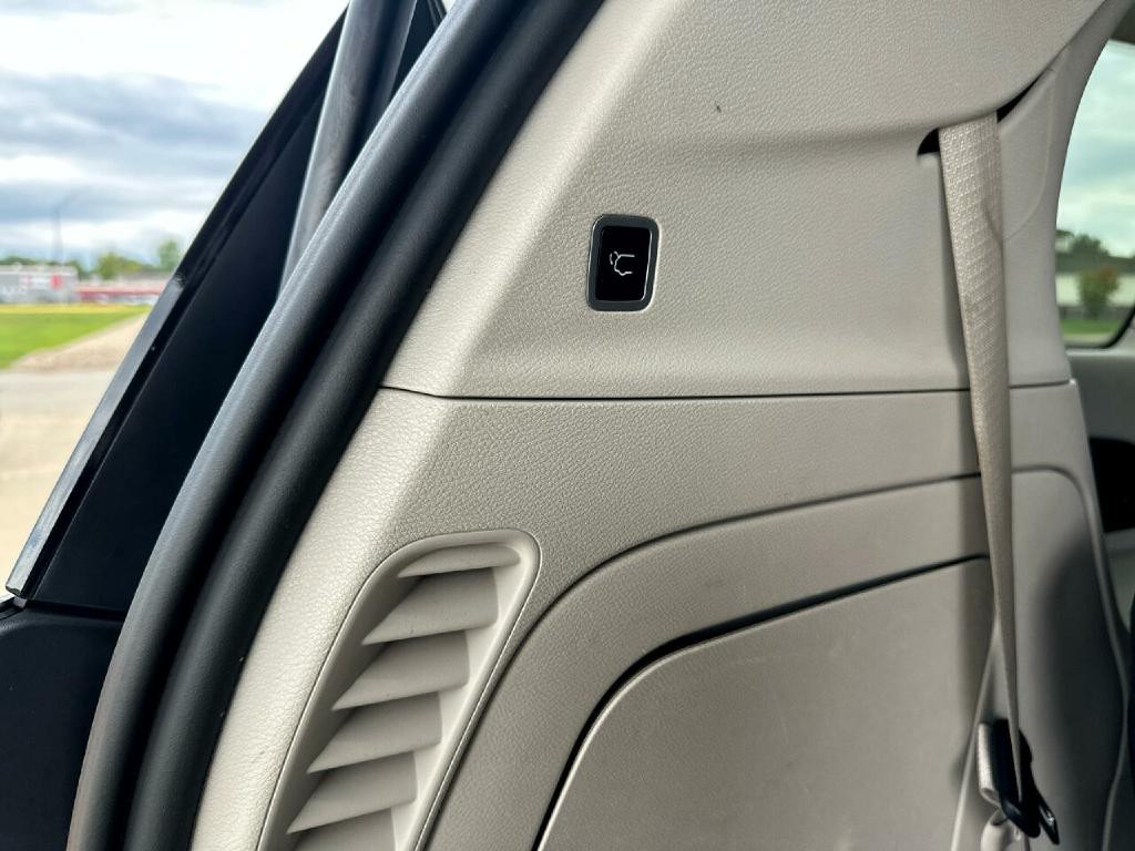 2017 Chrysler Pacifica Image 9